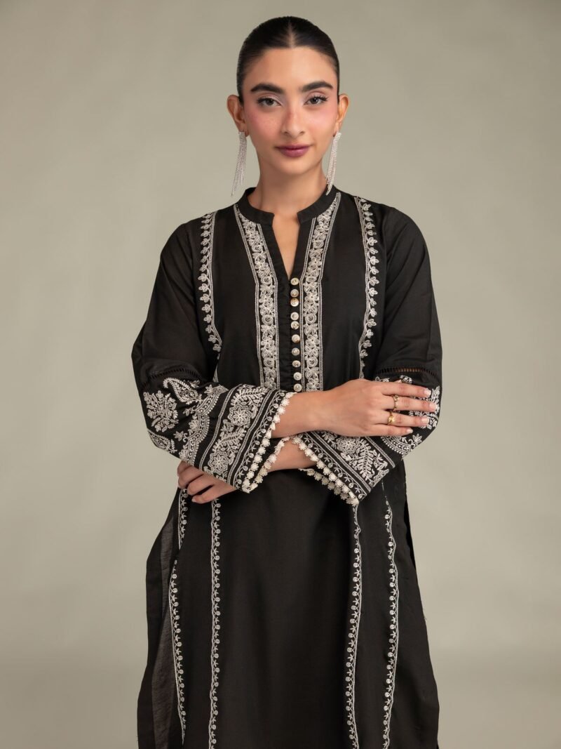 Black Embroidered Long Kurta
