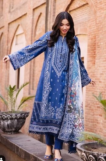 UNSTITCHED UP TO 50% OFF